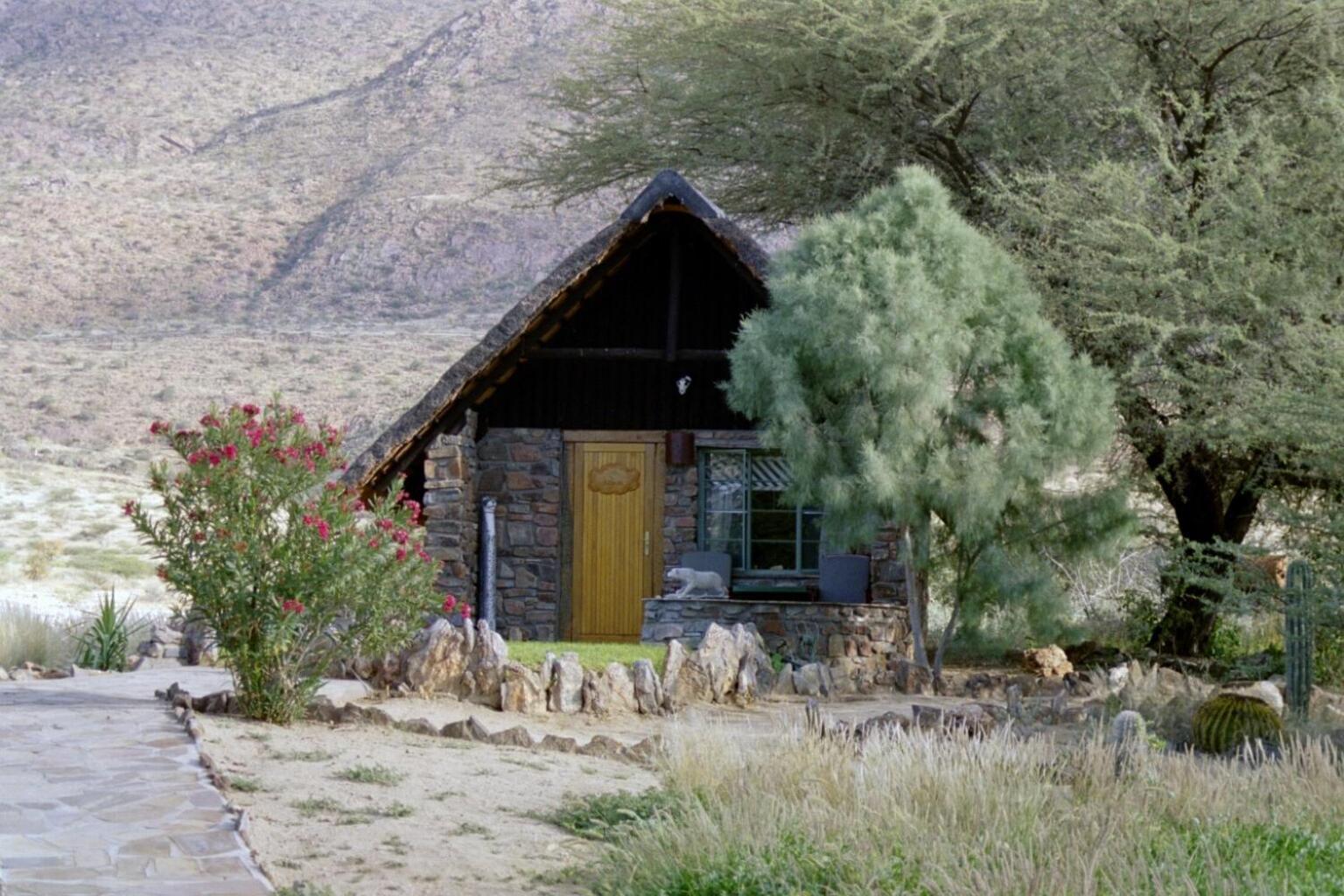 Etusis Lodge Usakos Exteriér fotografie
