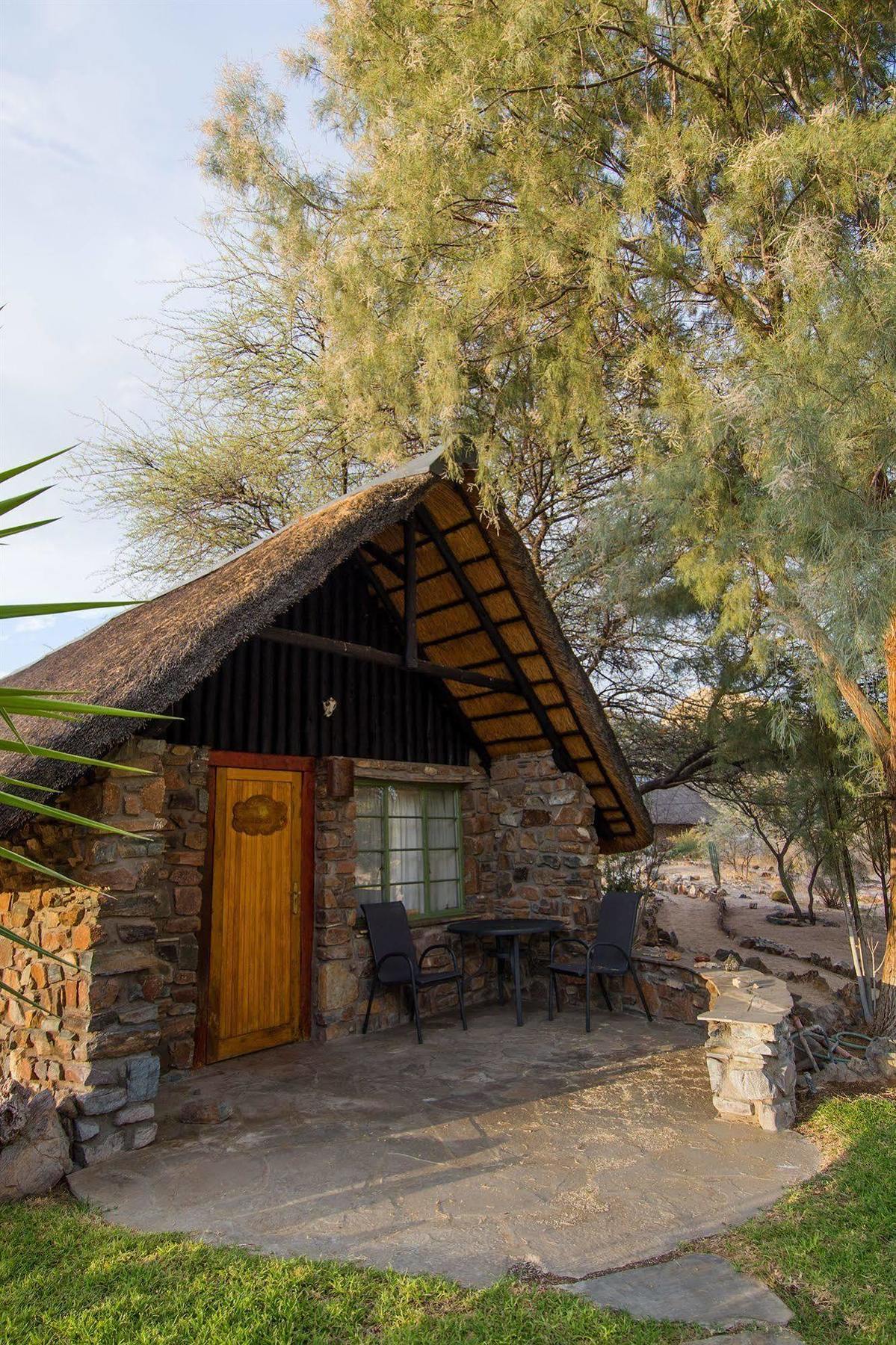 Etusis Lodge Usakos Exteriér fotografie